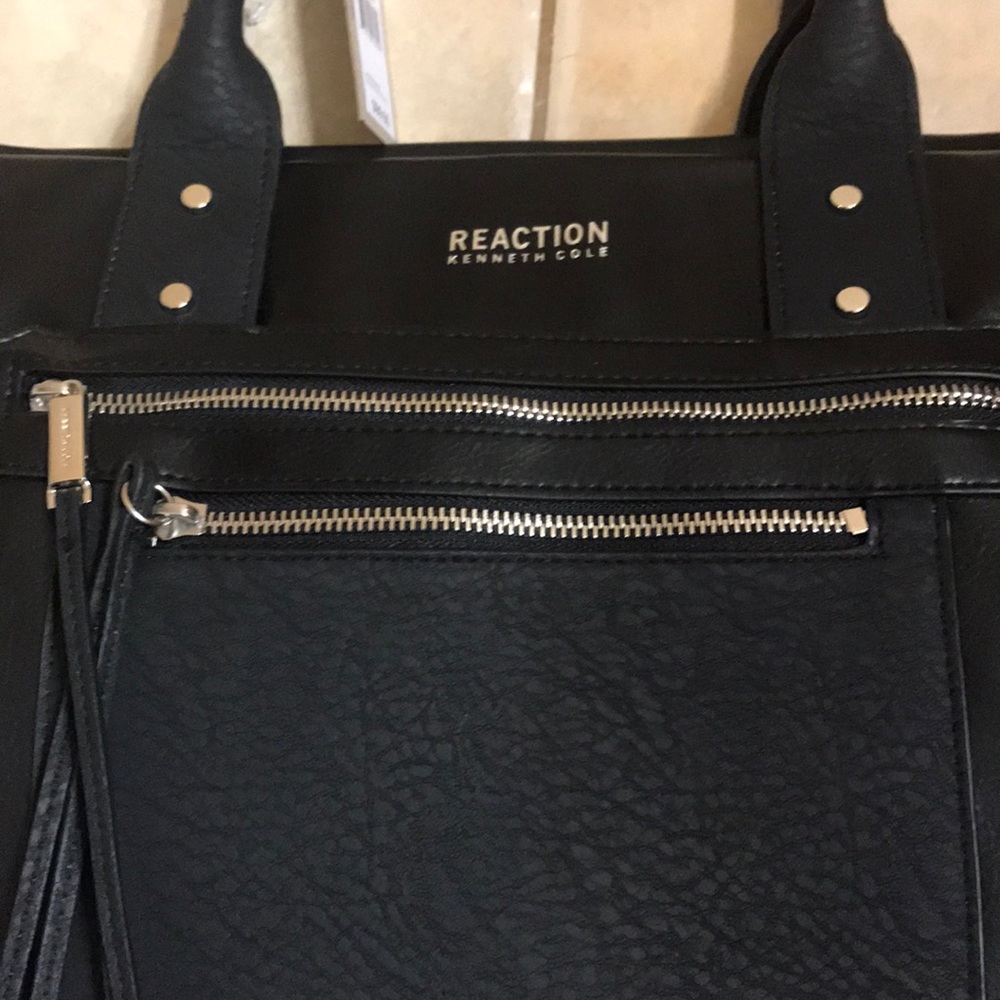 NWT MAKE OFFER. KC sleek purse Today ONLY 🎈🎁